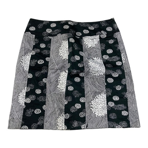 SPENSER JEREMY PETITES Skirt Women's 8P Black/White Floral Knee Length - Picture 2 of 5